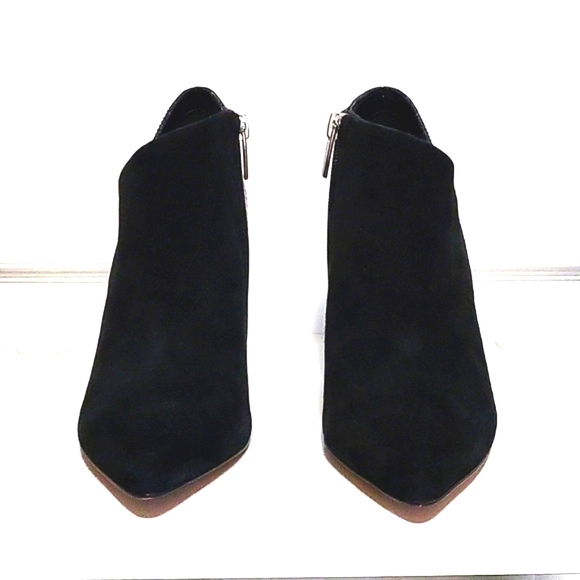 Vince Camuto ankle bootie - Picture 2 of 7